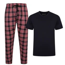 Oloasu / pyjama: t-paita ja housut